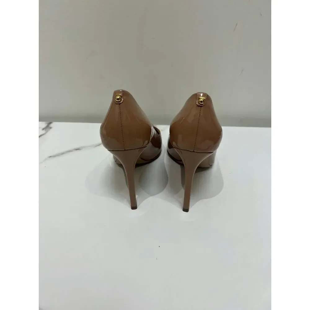 Salvatore Ferragamo Nude Patent Leather Pointed Toe Pumps - Size 37,5